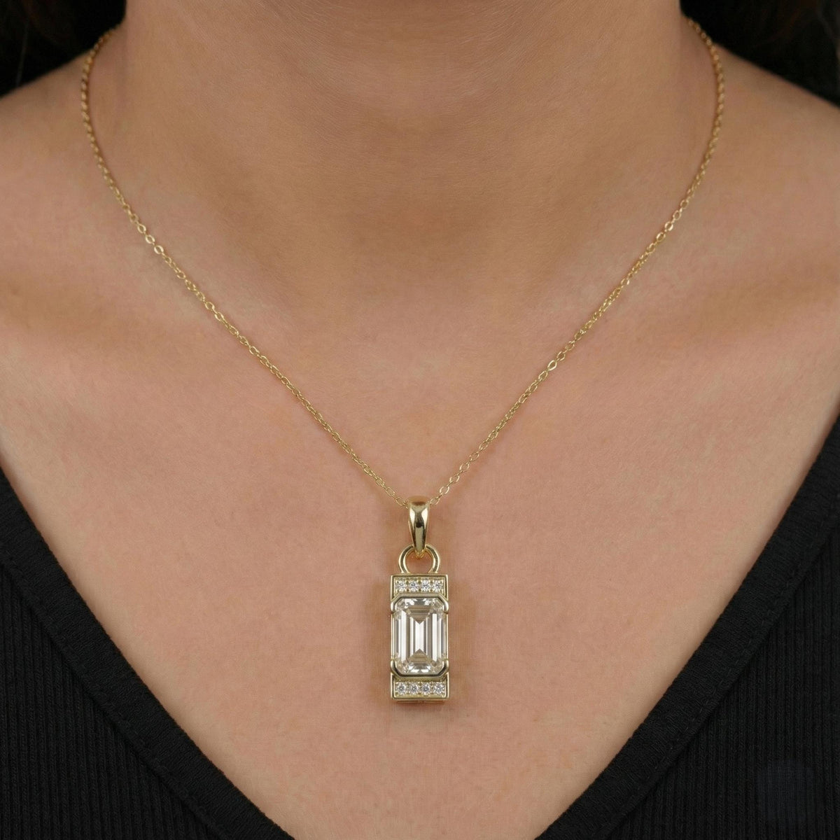 Emerald Diamond Pendant Necklace