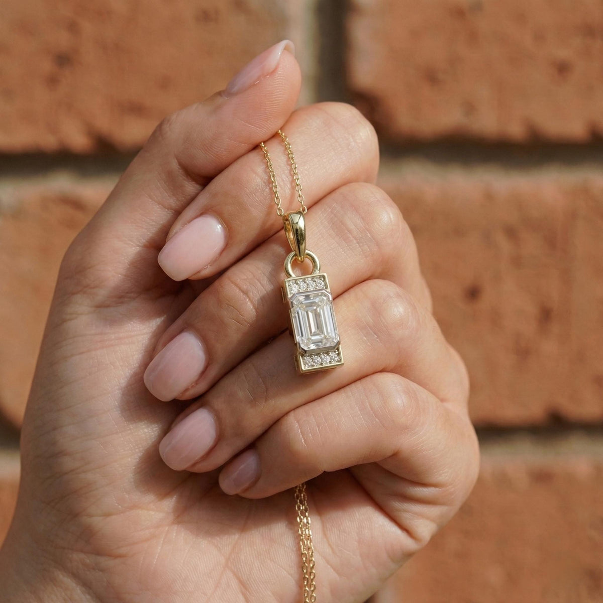 Emerald Diamond Pendant Necklace