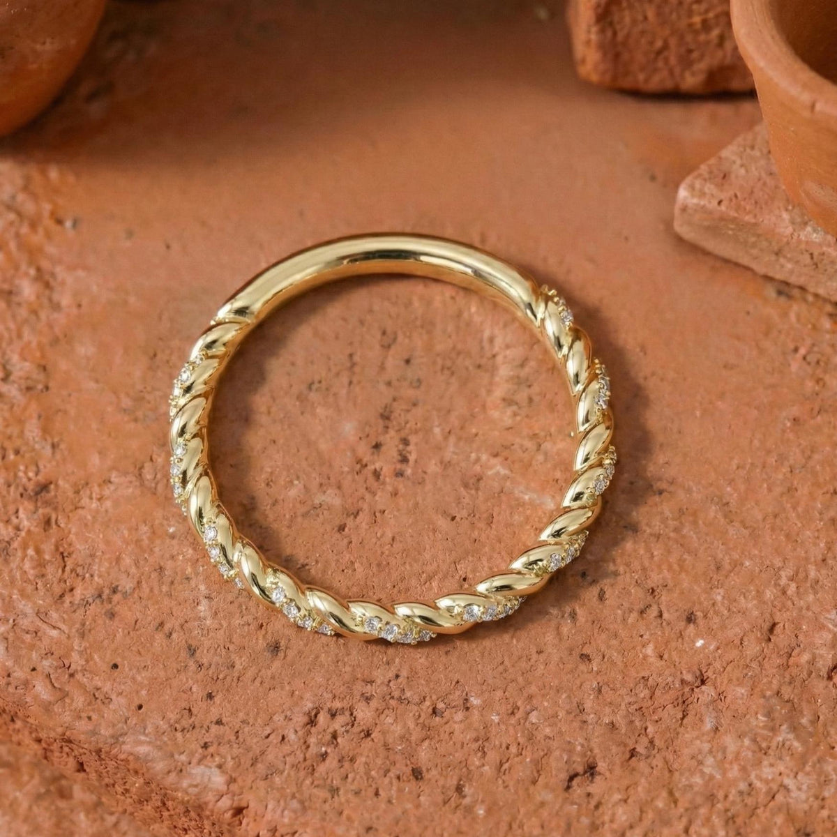 Lab Grown Diamond Twisted Wedding Band uper view 