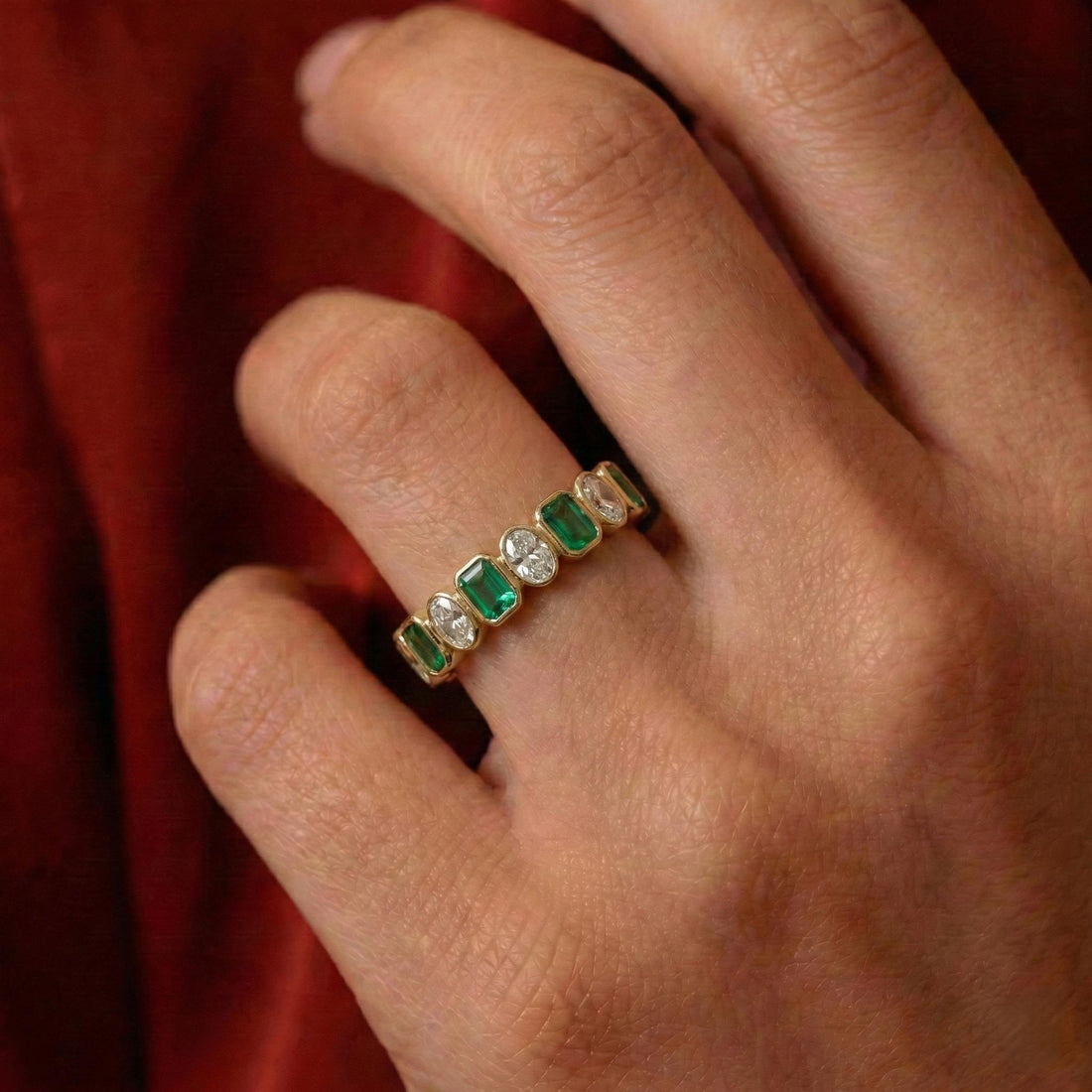 Oval Diamond & Emerald Gemstone Wedding Band