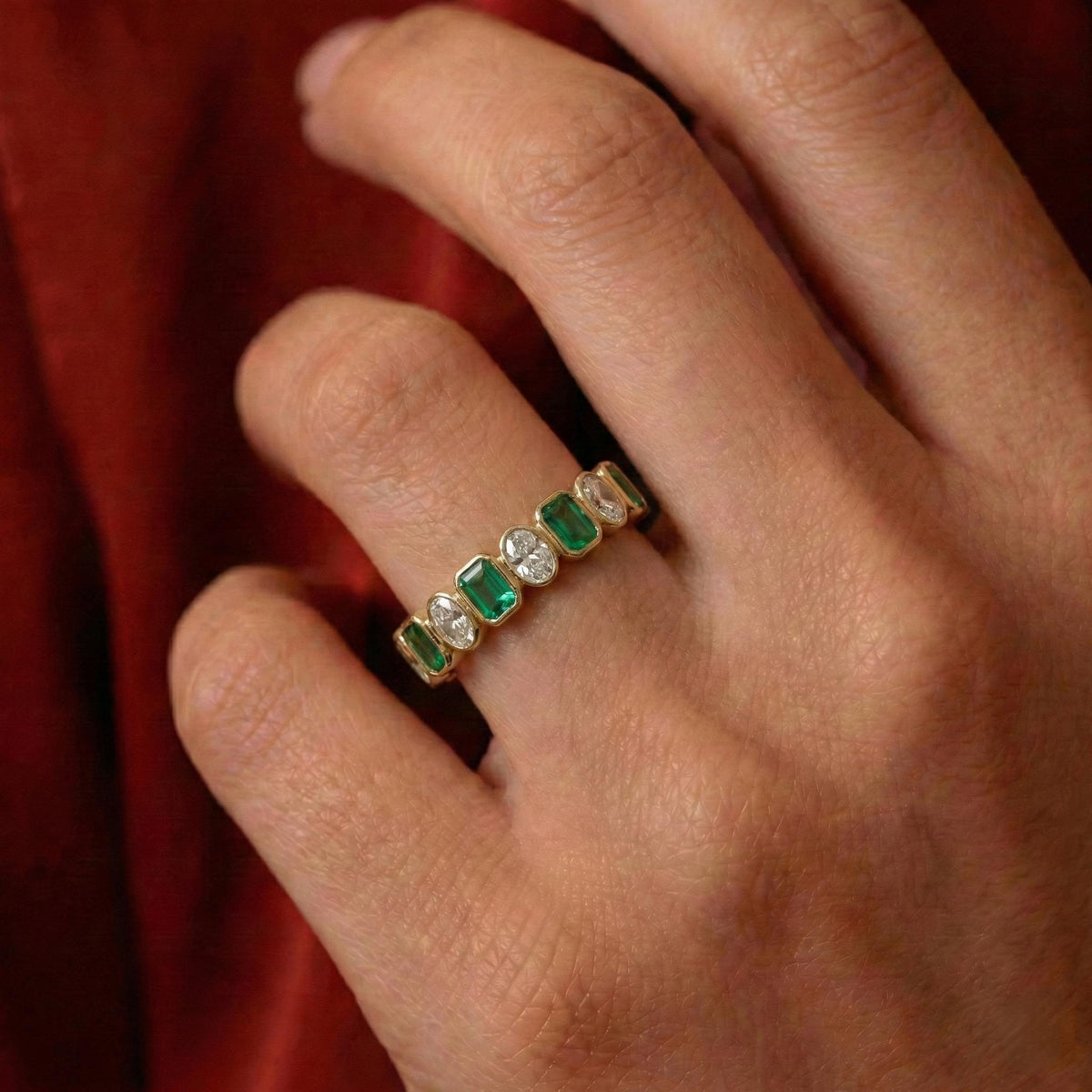 Oval Diamond & Emerald Gemstone Wedding Band