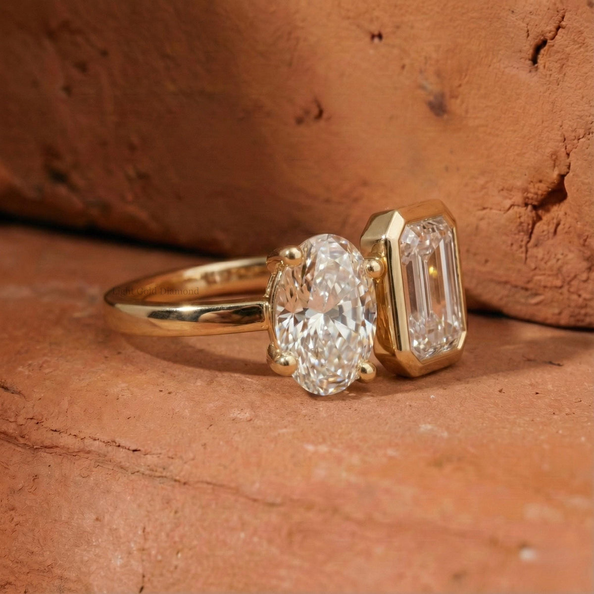Oval & Emerald Diamond Toi Et Moi Ring
