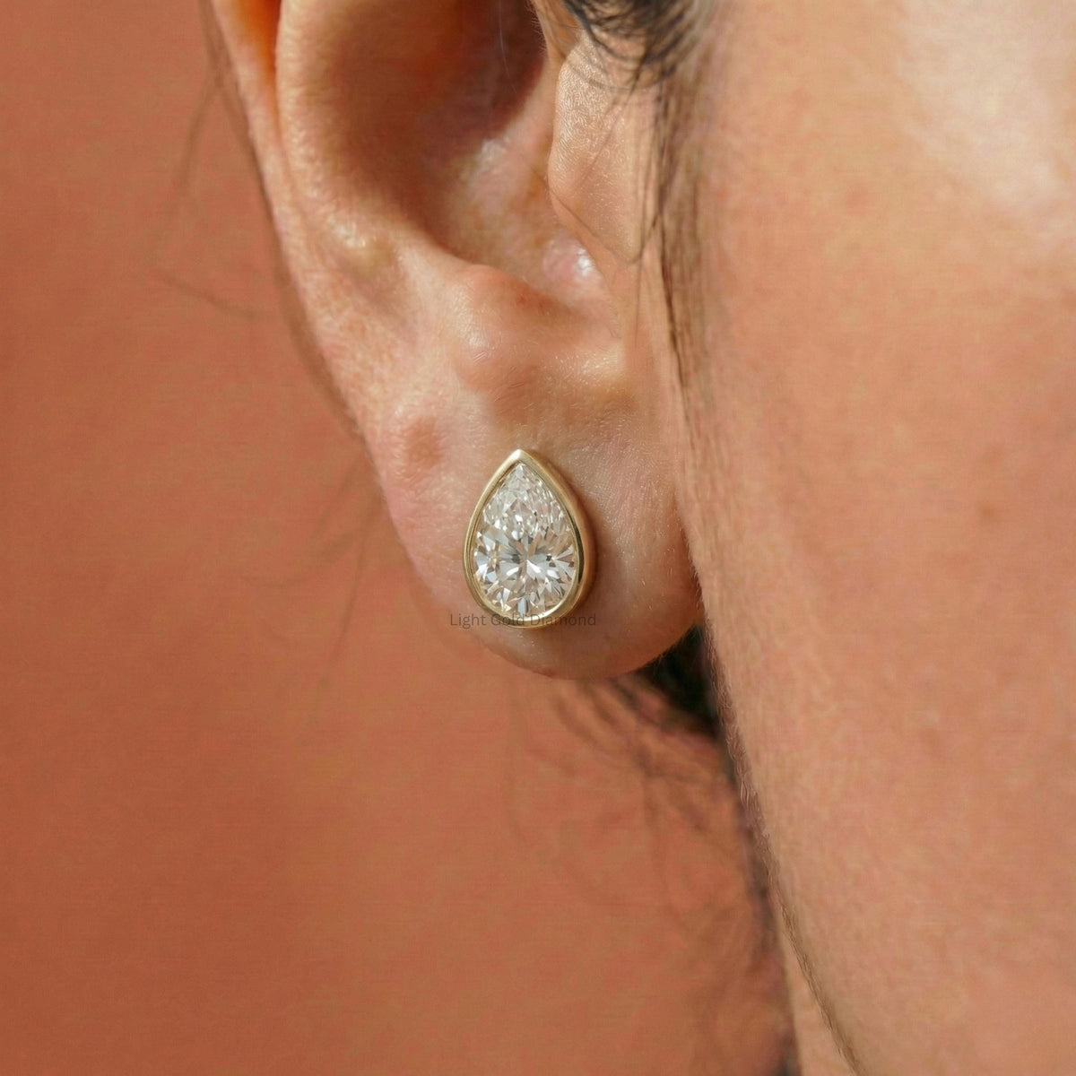 Pear Diamond Solitaire Stud Earring