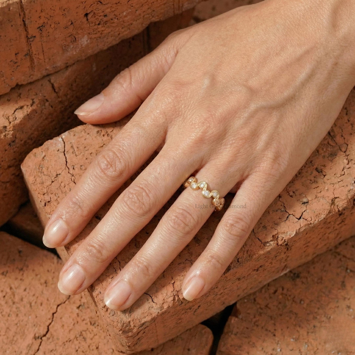 Round Cut Lab Grown Diamond Wavy Band