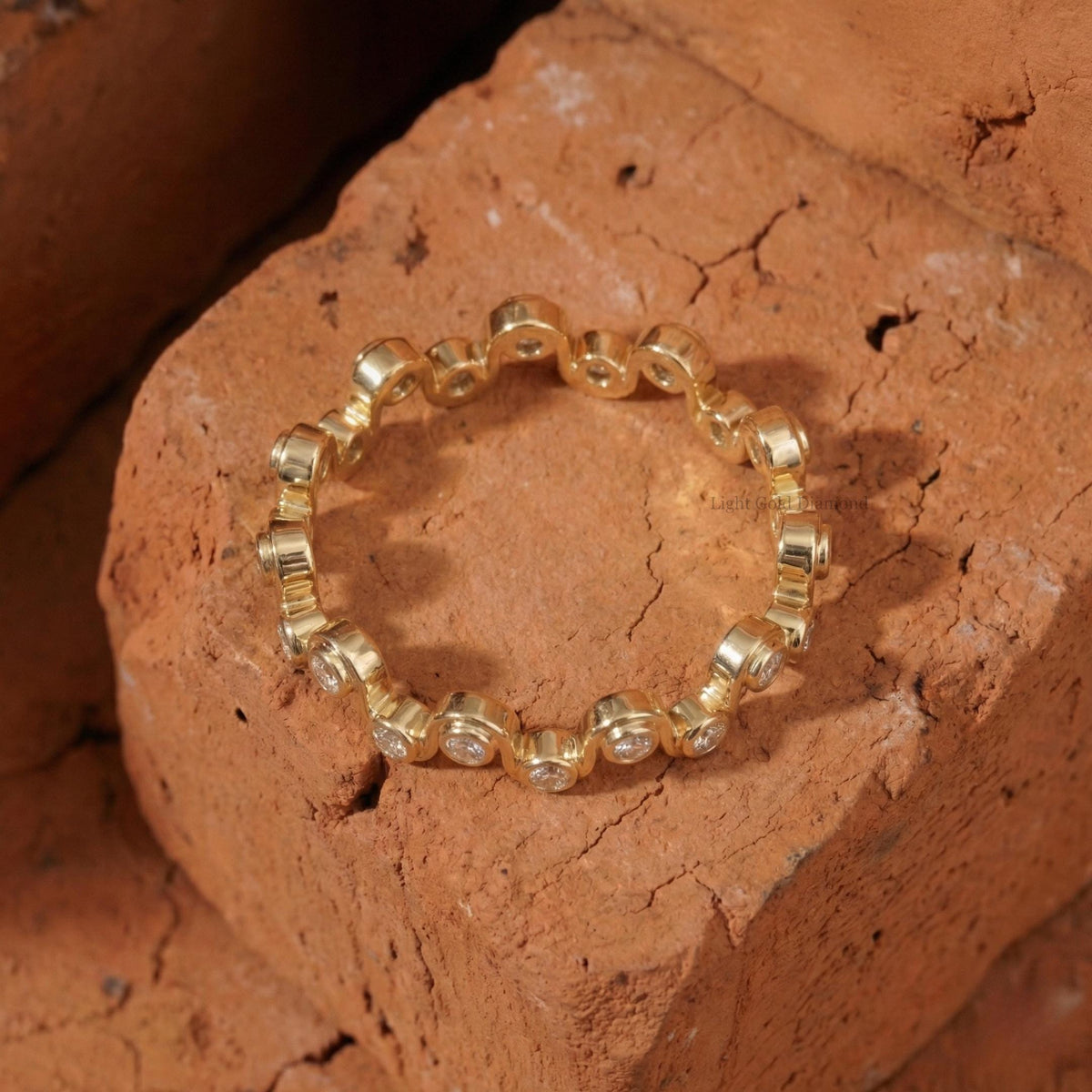 Round Cut Lab Grown Diamond Wavy Band