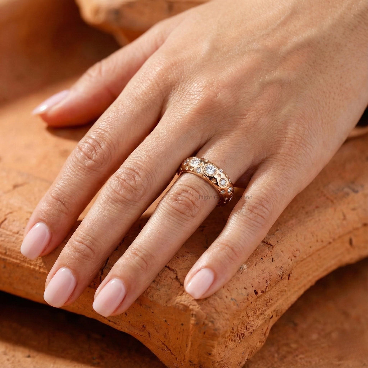 Round Cut Lab Grown Diamond Starburst Band