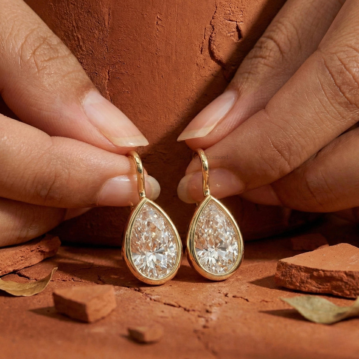 Pear Cut Lab Grown Diamond Dangle Earring For Wedding Gift
