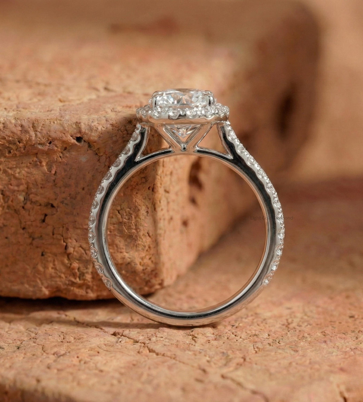 Lab Grown Round Diamond Halo Engagement Ring