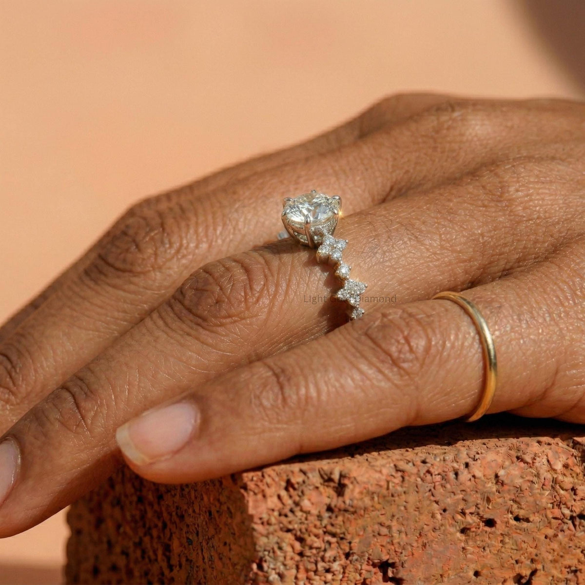 Lab Grown Round Cut Diamond Cluster Ring