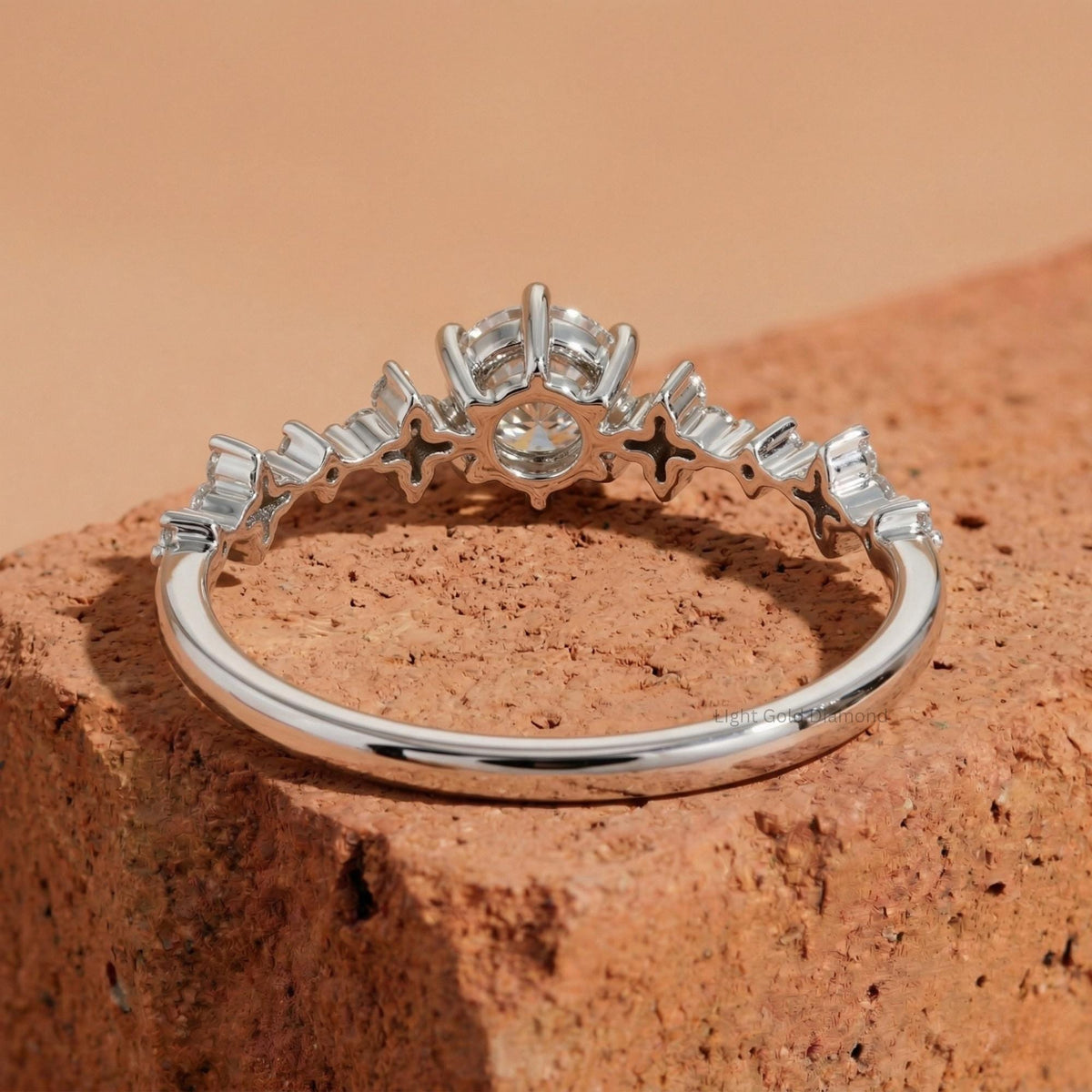 Lab Grown Round Cut Diamond Cluster Ring