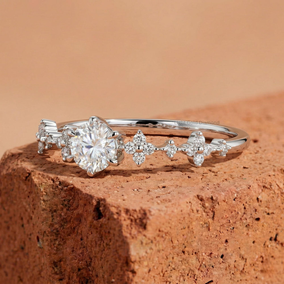 Lab Grown Round Cut Diamond Cluster Ring
